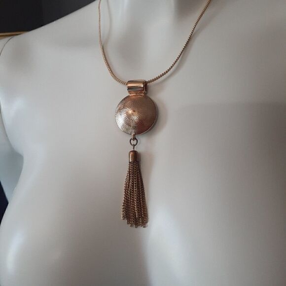 Zara Pendant Necklace    - Picture 4 of 10